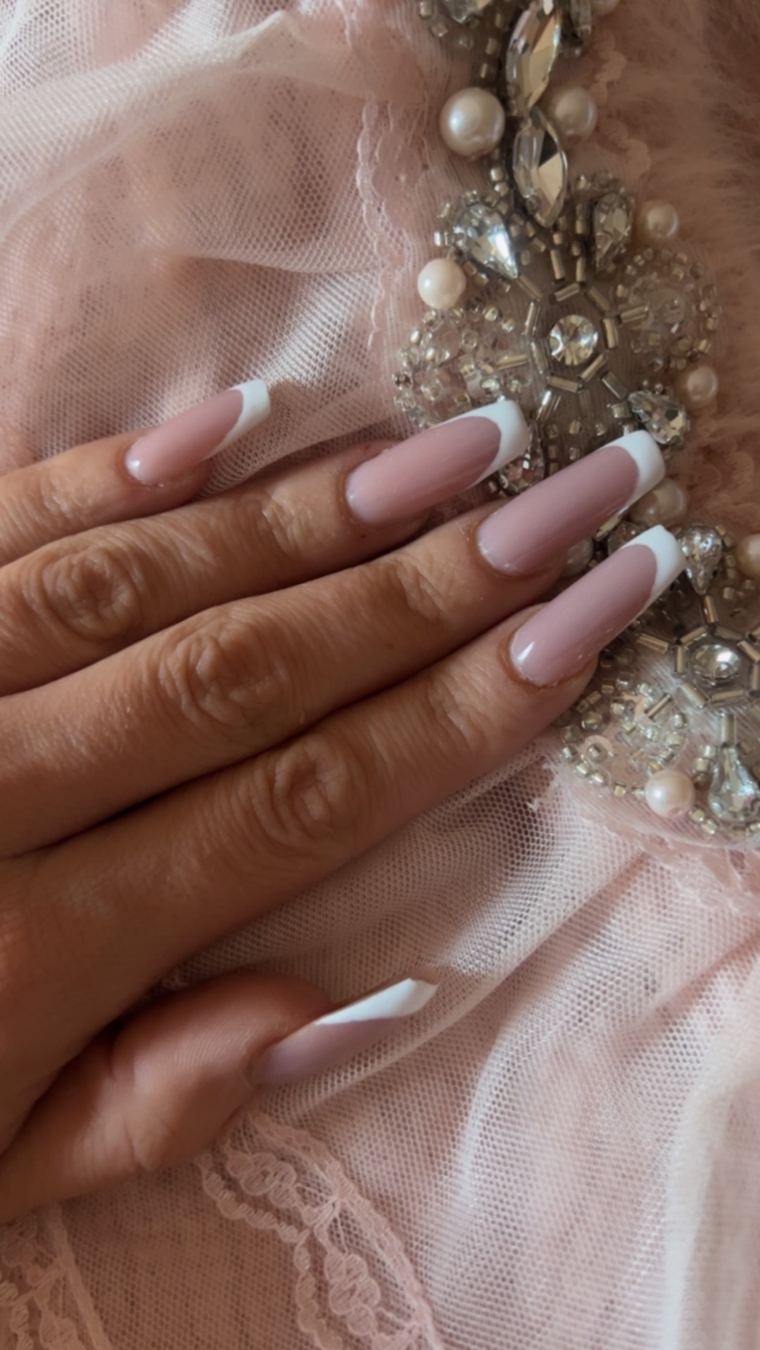 Izlivanje noktiju gelom - dugi nokti - Grkinja Beauty Studio, Kruševac Izlivanje noktiju Nokti Izlivanje noktiju, Kruševac, Centar