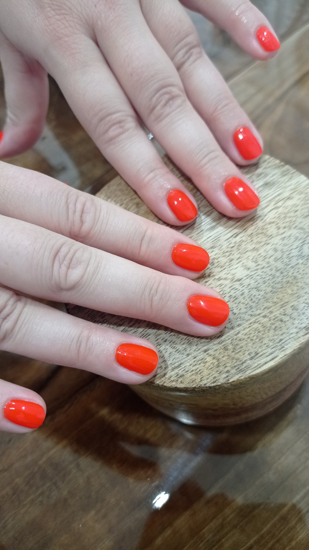 Gel lak - ruke - IQ aesthetic, Beograd Gel lak Nokti Gel lak, Beograd, Karaburma, Višnjička banja