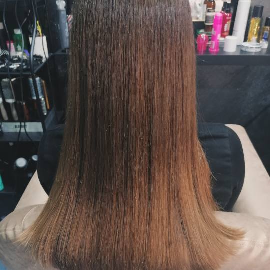 SALON5 #novisad Žensko šišanje Žensko šišanje + feniranje kose + pakovanje za negu kose - sve 