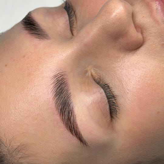 Baza Beauty Studio #beograd Obrve Brow lift
