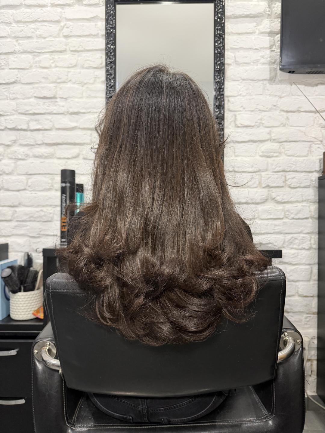 Dolce 712 #beograd Feniranje i stilizovanje Feniranje na lokne - ekstra duga kosa