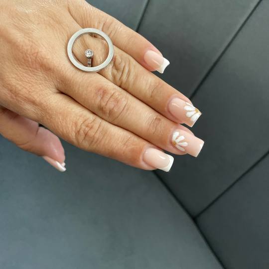 Beauty room Zvezdara #beograd Izlivanje noktiju Korekcija izlivanja noktiju gelom - S dužina