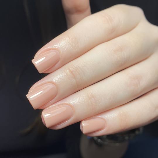 Beautopia #beograd Ojačavanje noktiju Ojačavanje prirodnih noktiju rubber bazom