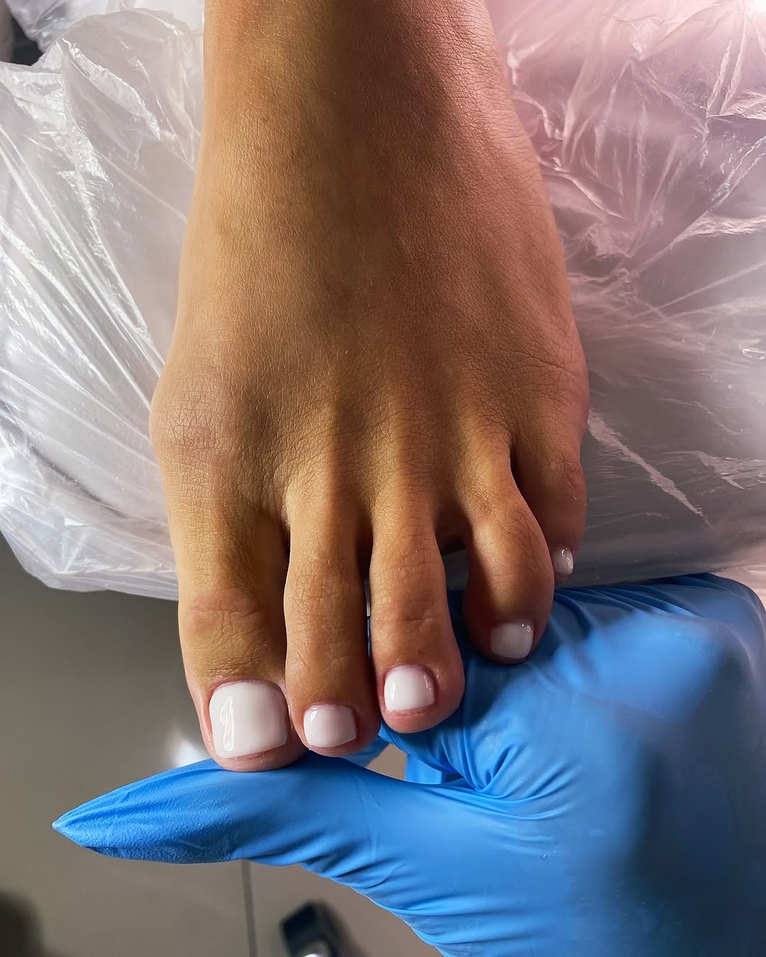 Di Nails Academy #beograd Estetski pedikir Estetski pedikir + gel lak - noge