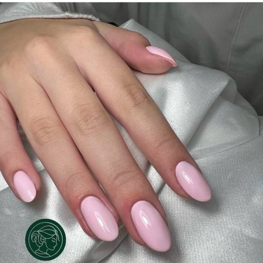 2hot beauty centar #novisad Ojačavanje noktiju Ojačavanje noktiju gelom