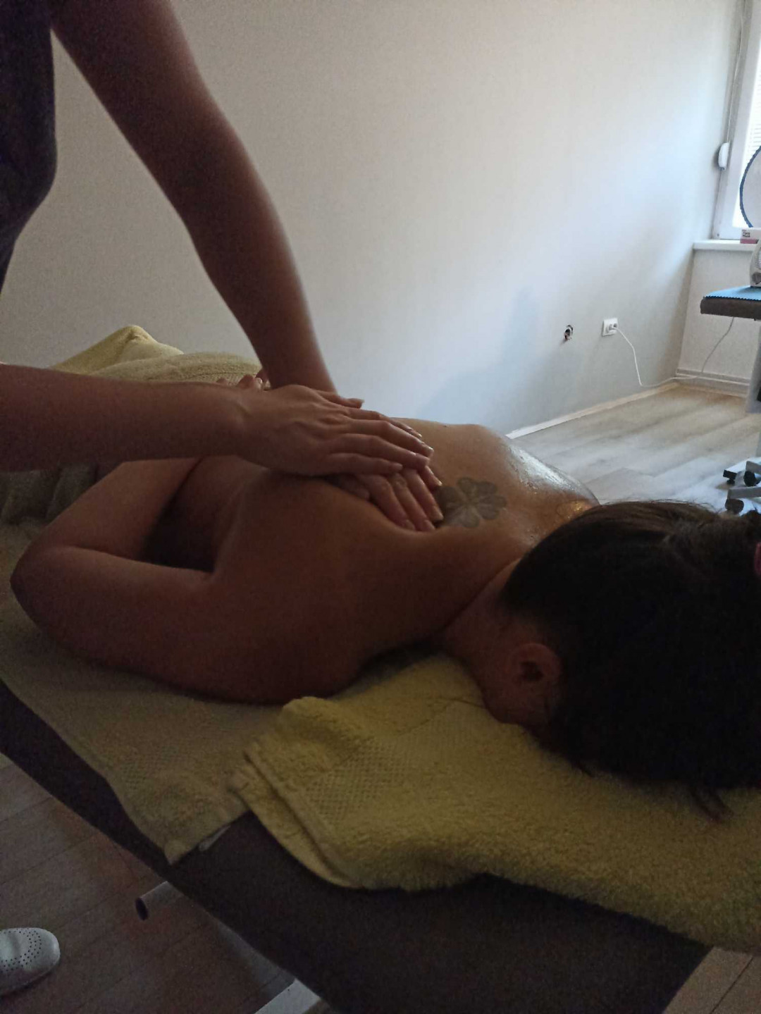 Krasiva 2 #beograd Masaža za opuštanje / relax / antistres Parcijalna masaža - 30 minuta