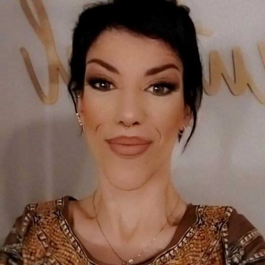 Adiantum Estetik Centar #nis Make-up / šminkanje Profesionalno šminkanje + veštačke trepavice