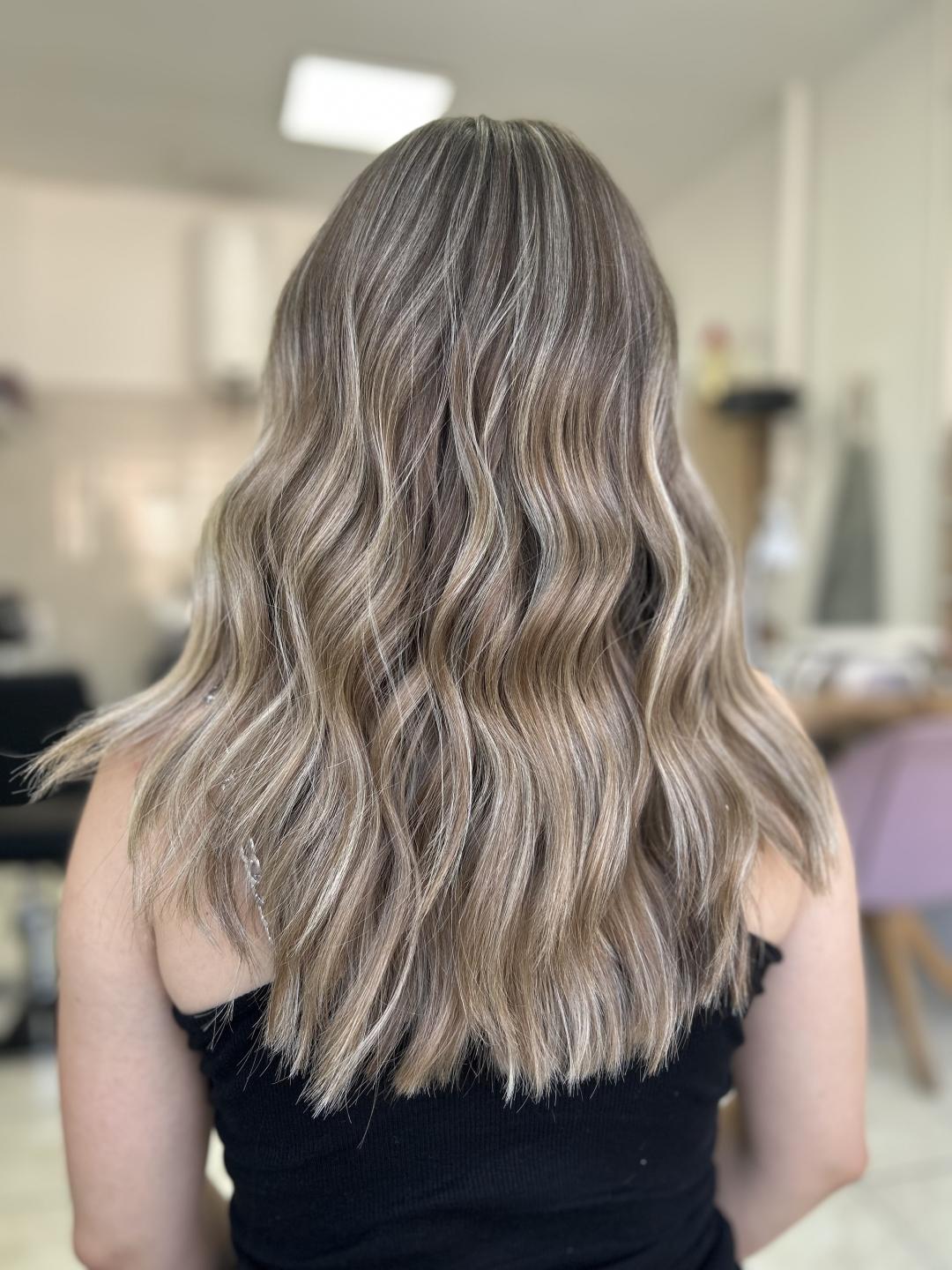 Balayage - duga kosa - Kala, Novi Sad Pramenovi Frizerski saloni Pramenovi, Novi Sad, Rotkvarija, Podbara, Salajka