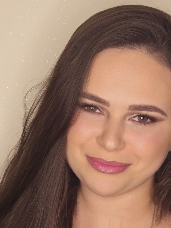 Adiantum Estetik Centar #nis Make-up / šminkanje Profesionalno šminkanje + veštačke trepavice