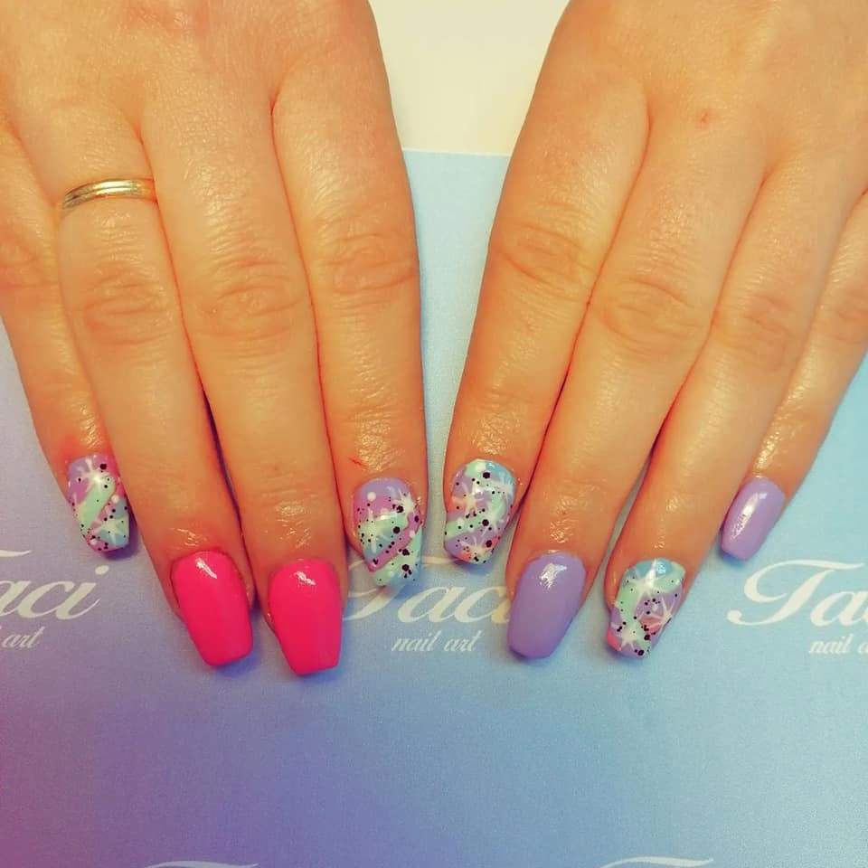 Taci nail art #beograd Korekcija noktiju Korekcija izlivanja / nadogradnje noktiju