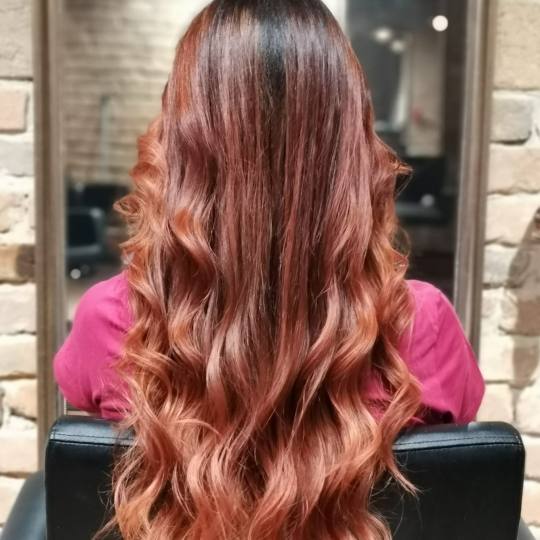 Vanity Hair #beograd Ombre, sombre, balayage Balayage / Pramenovi + preliv + feniranje - kratka kosa