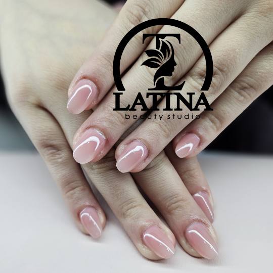 Latina beauty studio #beograd Korekcija noktiju Rekonstrukcija grickanih noktiju