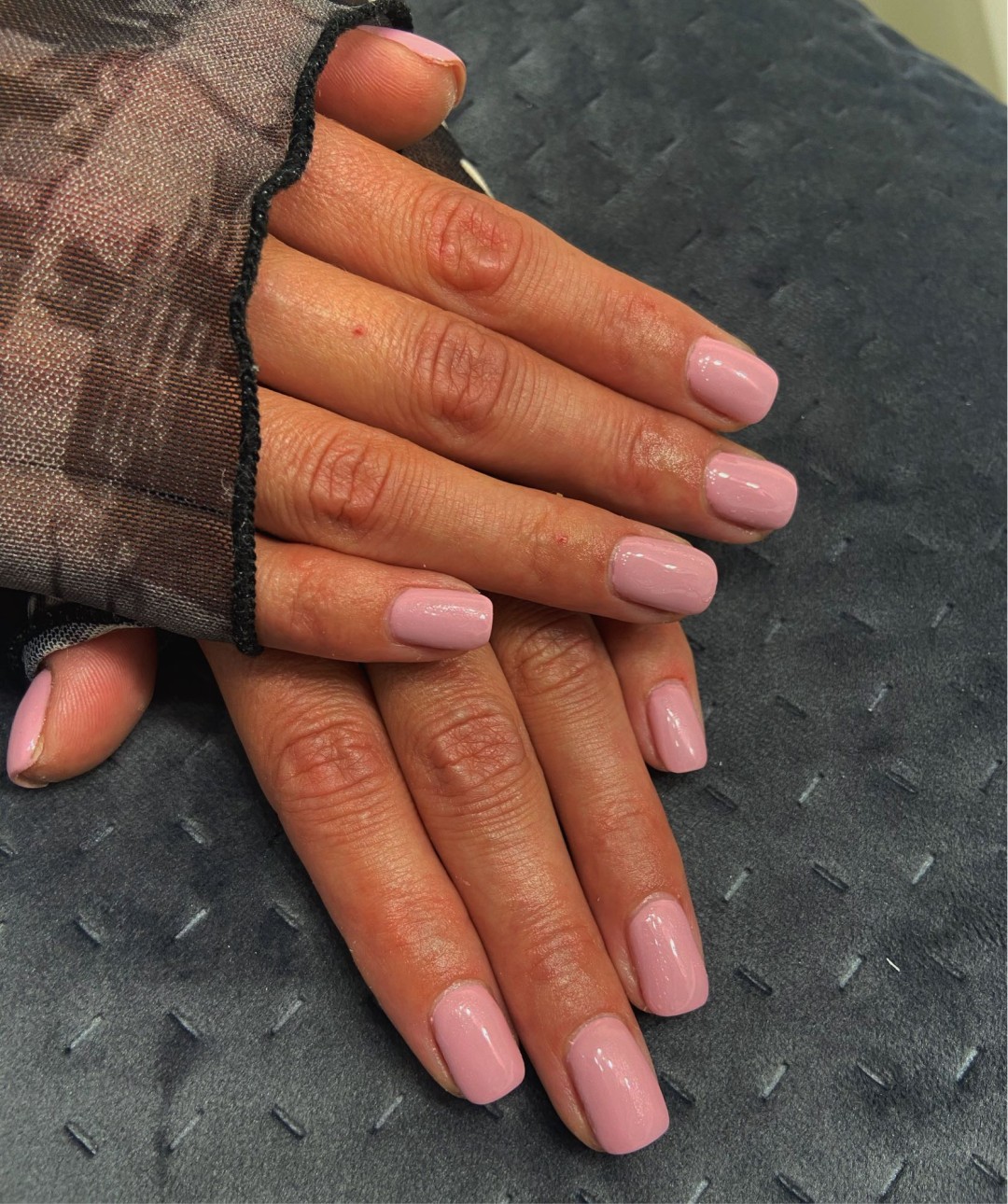 Bellza Beauty Studio #krusevac Manikir Ojačavanje noktiju - ruber baza