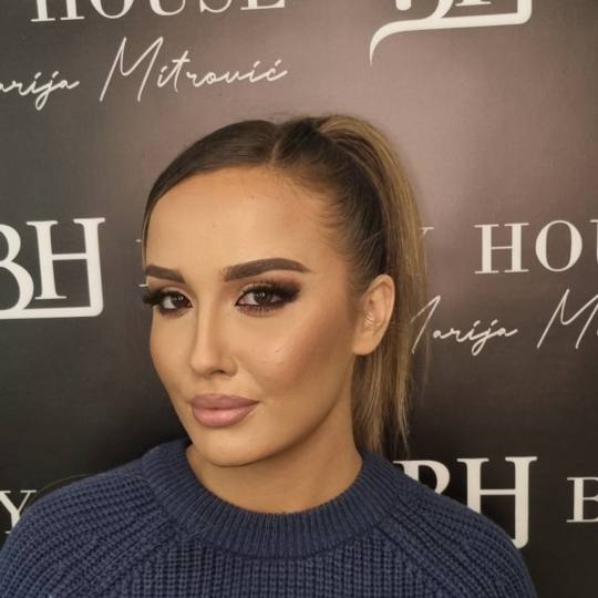Beauty House by Marija Mitrović #nis Make-up / šminkanje Profesionalno šminkanje + veštačke tre