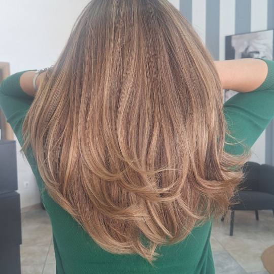 Hair studio mii #beograd Feniranje i stilizovanje Feniranje na ravno - duga kosa