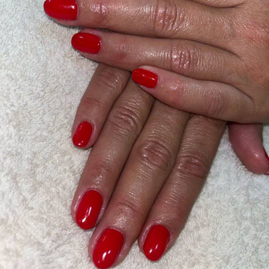 Estetik Studio Lira #beograd Gel lak Korekcija UV gela - ruke Radnik-Jelena