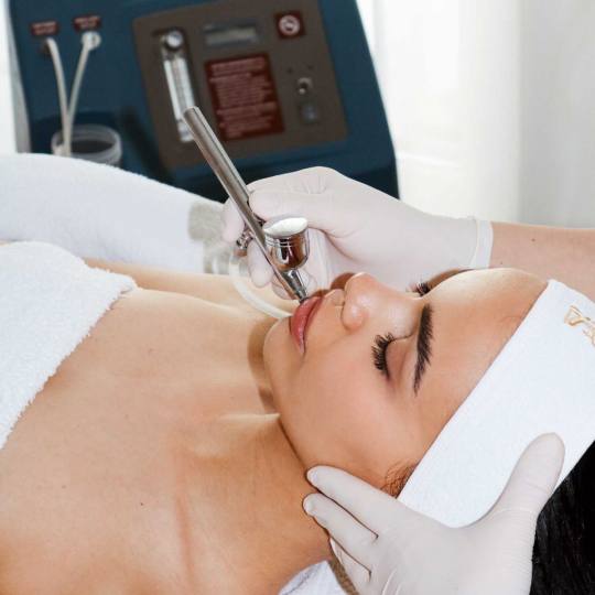 Beautique spa #beograd Tretman lica DERMA OXY - tretman kiseonikom Tretman koji menja 7 dana boravka