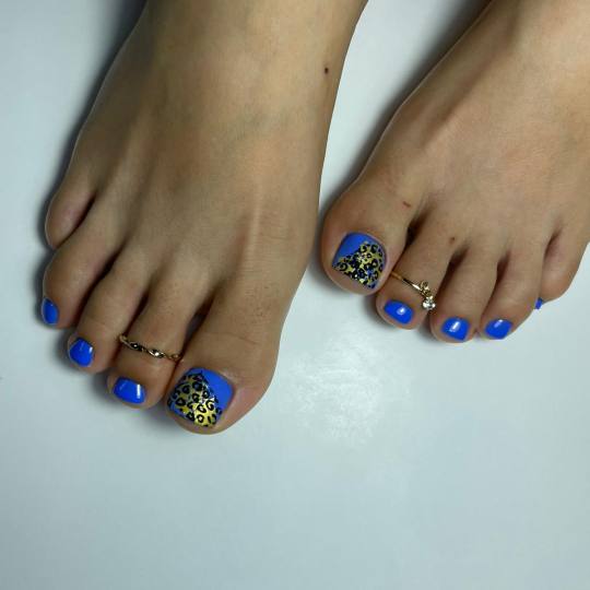 Elegance Touch #beograd Estetski pedikir Suvi ruski pedikir sa profi diskovima + frenč/boja(pete+no