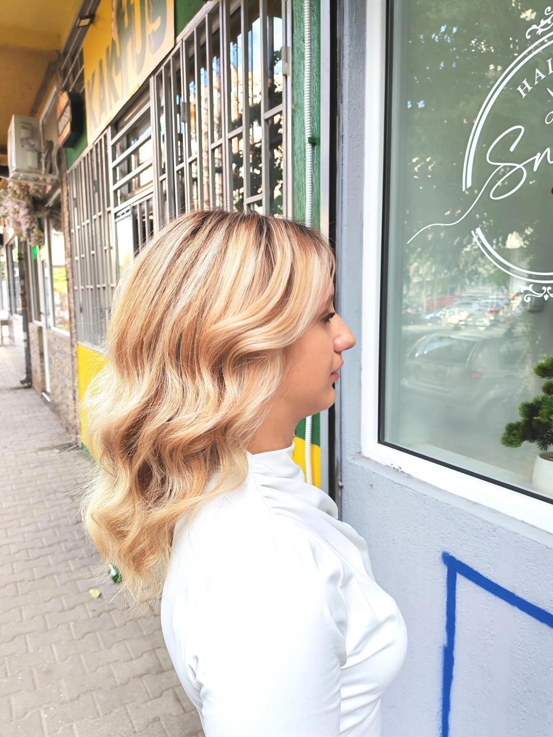 Pramenovi na foliju - duga kosa - Hair by Sneška, Novi Sad Pramenovi Frizerski saloni i frizeri Pramenovi, Novi Sad, Sajmište, Detelinara, Banatić