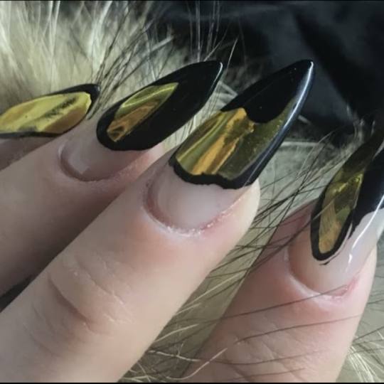 Nail Studio MPN #beograd Izlivanje noktiju Izlivanje noktiju gelom - S / M / L dužina