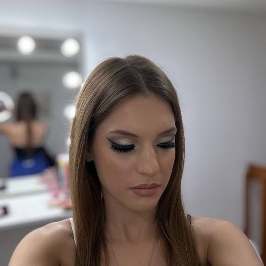 Studio Adore #novisad Make-up / šminkanje Profesionalno šminkanje