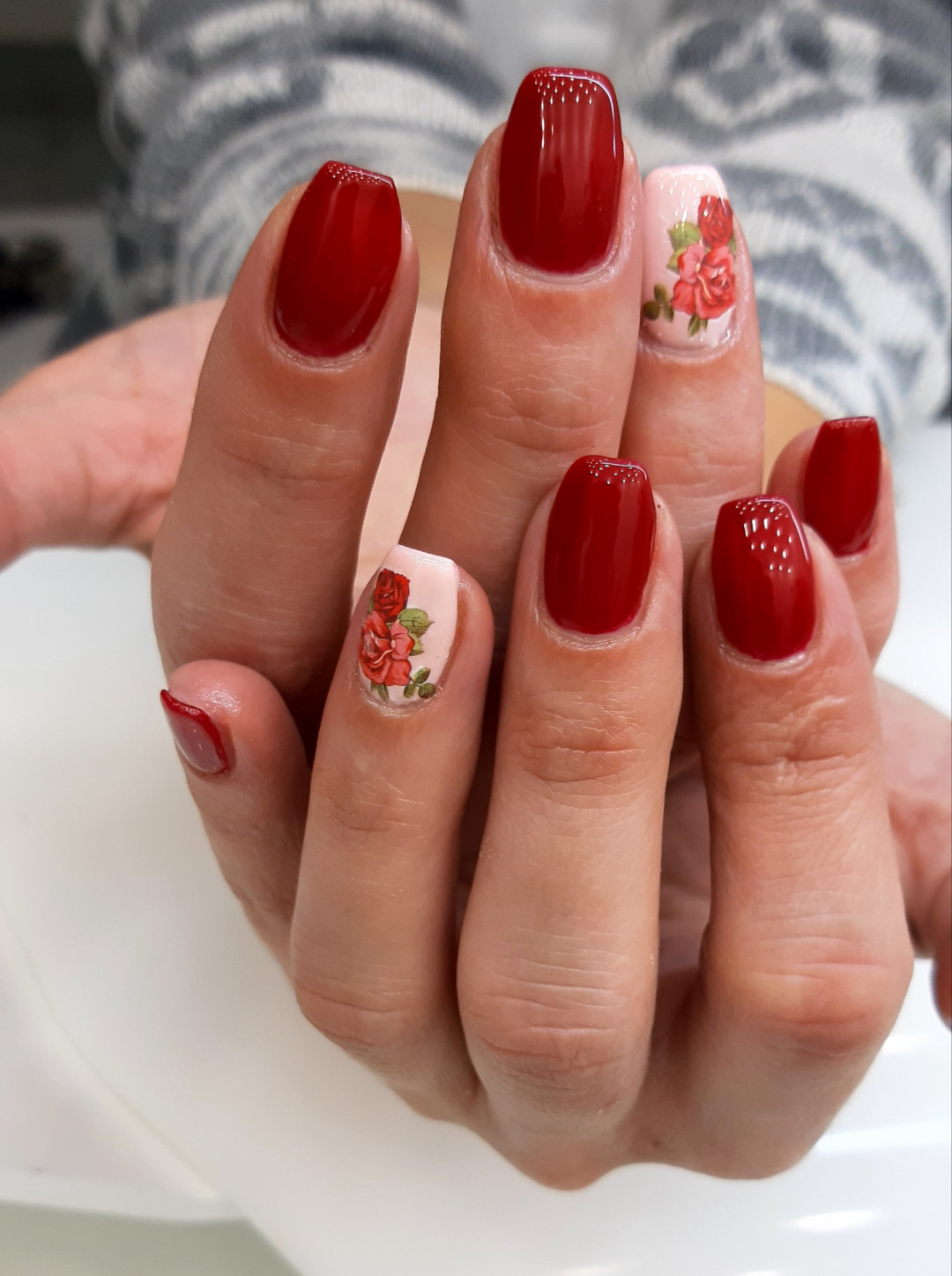 Albina Unisex Studio Lepote #temerin Gel lak Gel lak, ruber baza- ruke i mini manikir (bez skidanja tuđeg materijala)