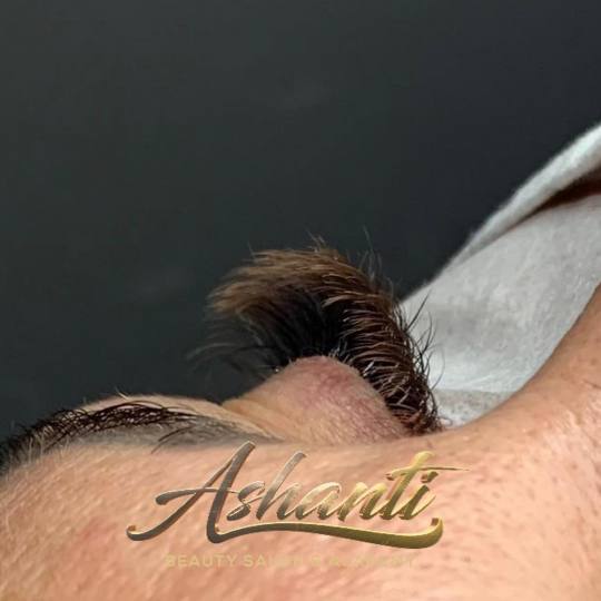 Ashanti Beauty Salon & Academy #beograd Nadogradnja trepavica Nadogradnja svilenih trepavica - ruski