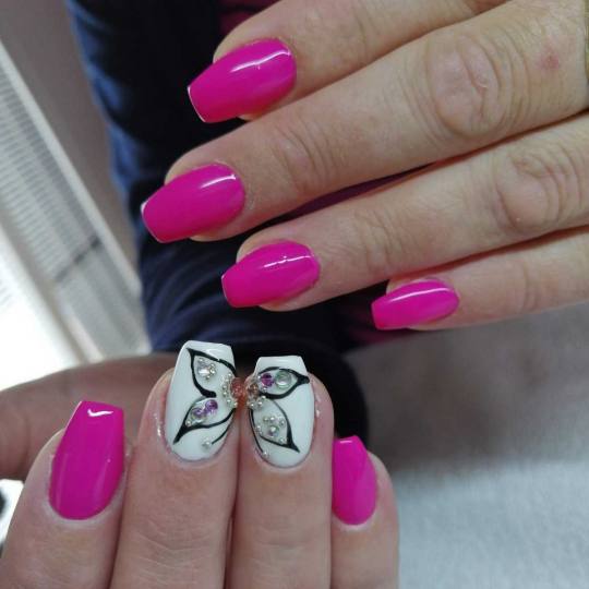 Estetik & Hairstilyst studio F #beograd Izlivanje noktiju Izlivanje noktiju gelom nails art