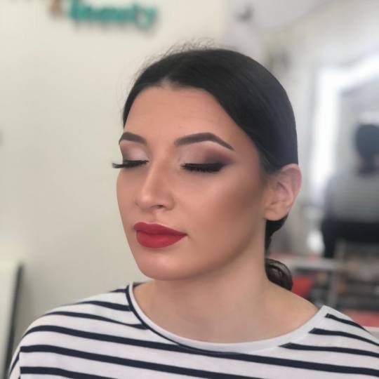 Olymp Beauty #nis Make-up / šminkanje Šminka Profesionalno šminkanje + veštačke trepavice Ardel