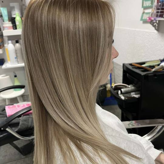Beauty in Style DM #novisad Farbanje kose Farbanje - duga kosa