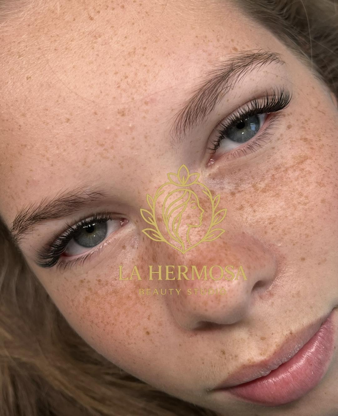 Nadogradnja svilenih trepavica - 1 na 1 - La Hermosa Beauty Studio, Beograd Nadogradnja trepavica Lice Nadogradnja trepavica, Beograd, Novi Beograd Ušće, Sava Centar