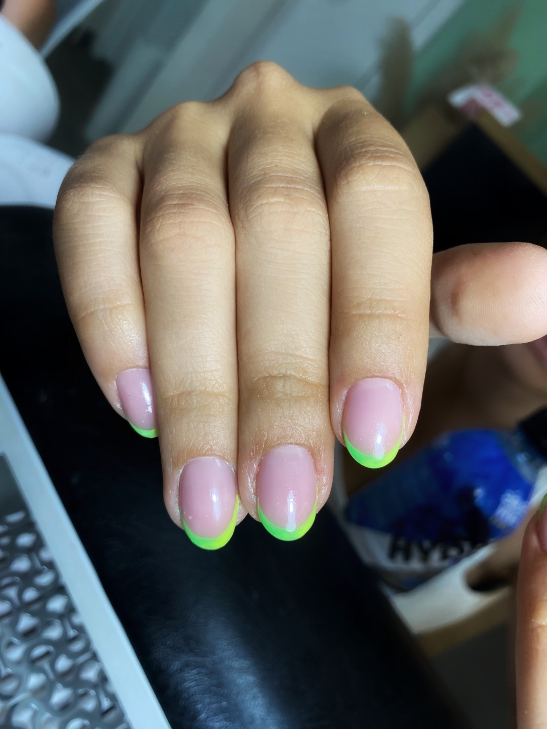 Beauty by Nevena Panić #beograd Ojačavanje noktiju Ruber baza - S dužina