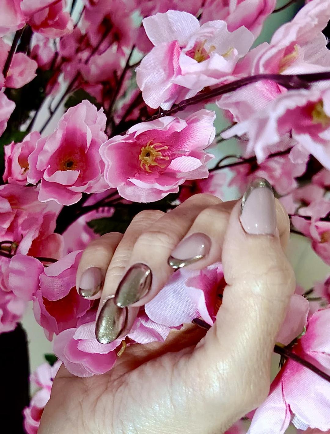 Izlivanje noktiju gelom - S dužina - Nastja beauty studio, Beograd Izlivanje noktiju Nokti Izlivanje noktiju, Beograd, Vukov spomenik, Đeram