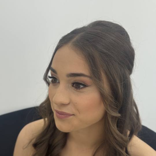 GM Beauty studio #beograd Make-up / šminkanje Profesionalno šminkanje + veštačke trepavice
