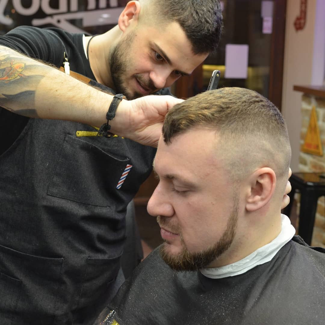 OldBoy Barbershop #beograd Muško šišanje Muško šišanje + korekcija brade