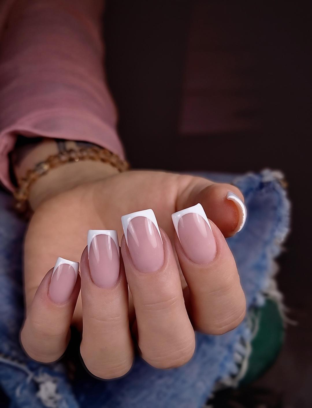 French - dodatak uz uslugu - Beauty Code by Nela, Novi Sad Lakiranje noktiju Nokti Lakiranje noktiju, Novi Sad, Telep, Adice, Bistrica