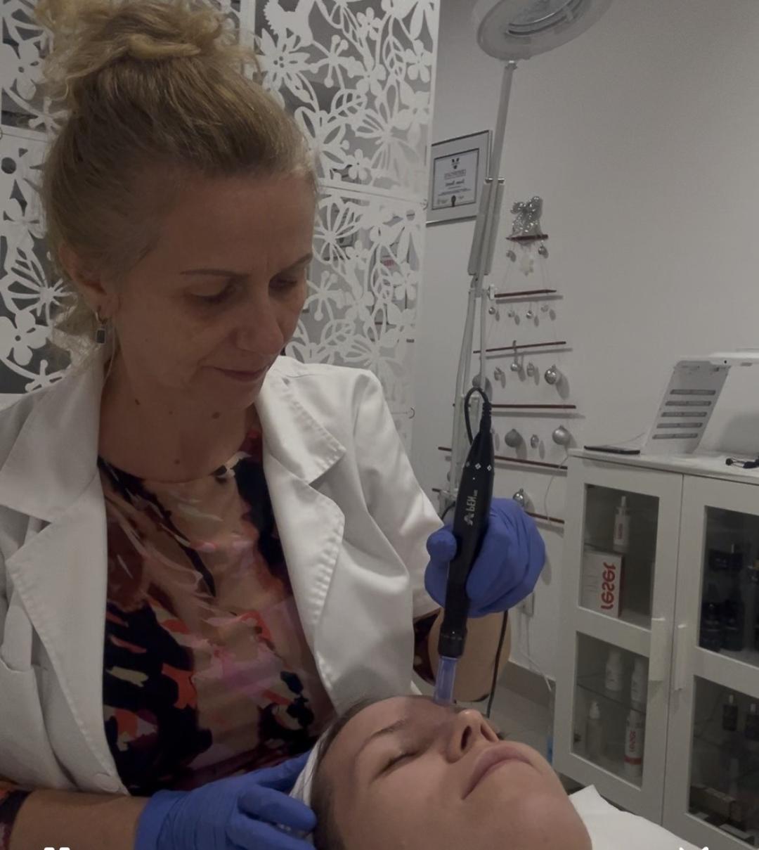 Sandra estetik studio #beograd Dermaroler i dermapen Dermapen tretman lica + egzozomi