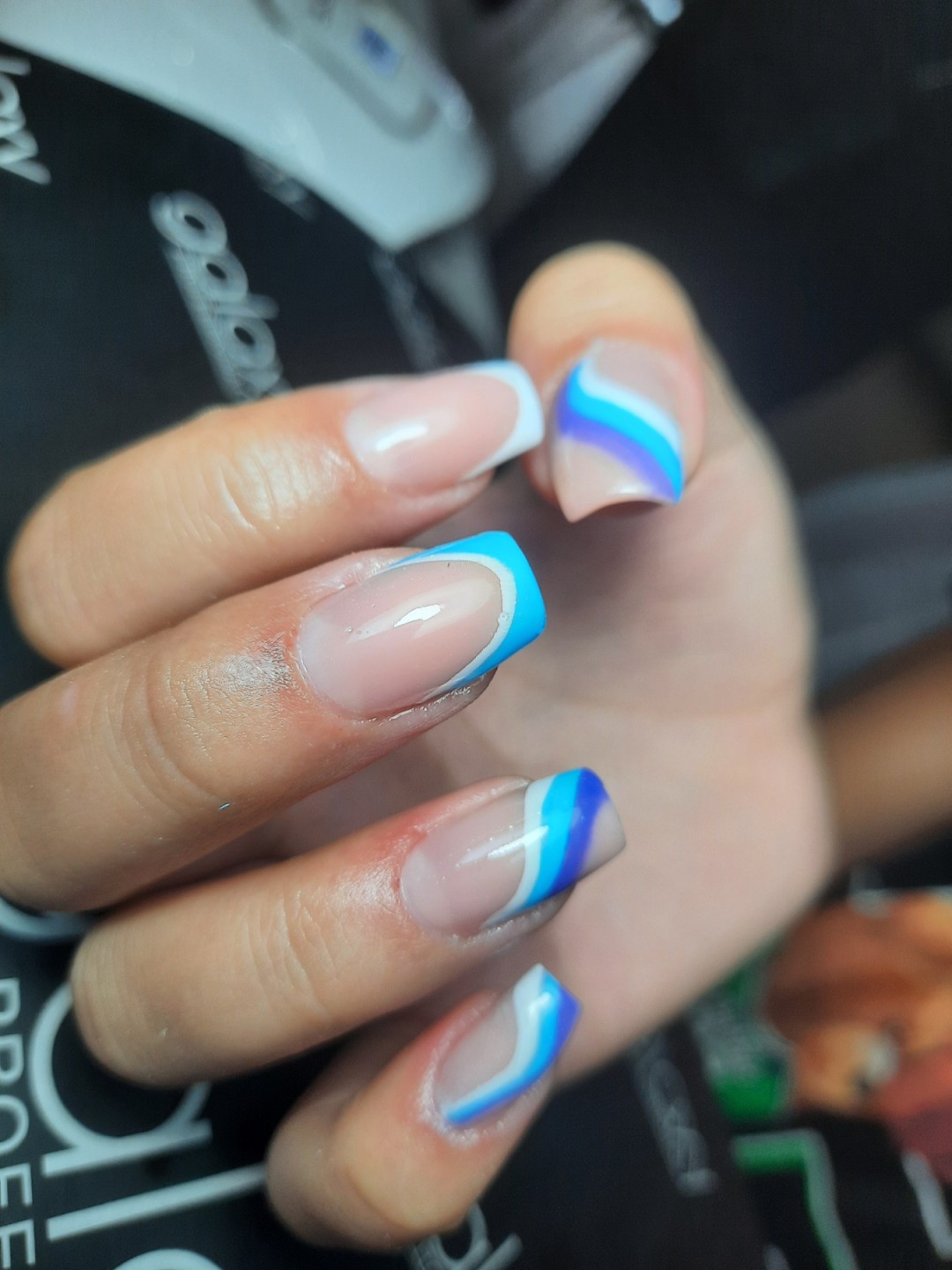 Korekcija noktiju - L dužina - Focus037, Kruševac Korekcija noktiju Nokti Korekcija noktiju, Kruševac, Centar