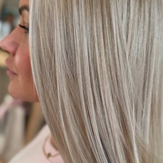 Esthetique Privé #beograd Farbanje kose Air touch - kosa srednje dužine