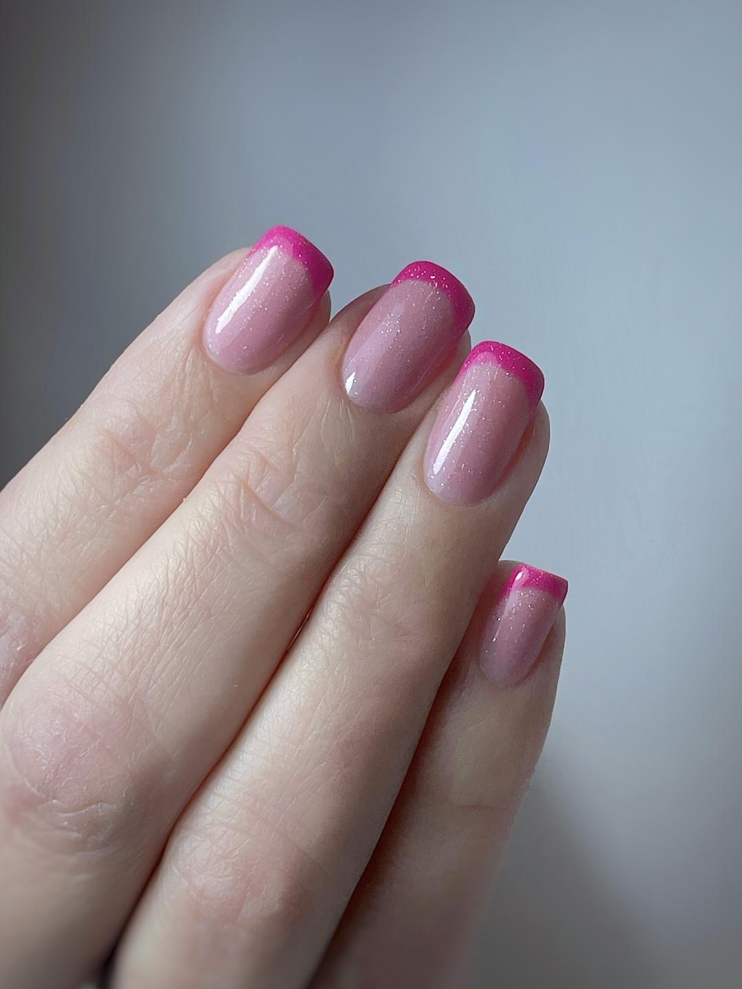 Nails Studio #beograd Ojačavanje noktiju Gel lak / rubber baza