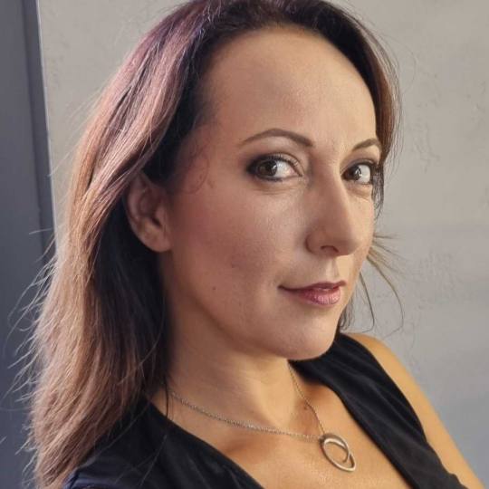 Iris + #beograd Make-up / šminkanje Profesionalno šminkanje
