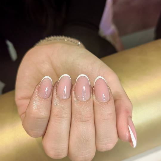 aBeauty Salon Lepote #beograd Lakiranje noktiju French - dodatak uz uslugu 🌟 Dobrodošli u aBeaut