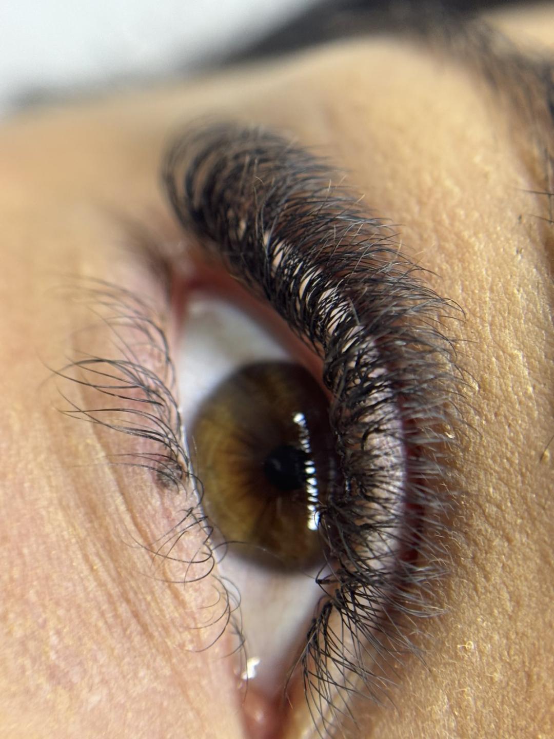 Nadogradnja trepavica - 3D - Isi lashes, Beograd Nadogradnja trepavica Lice Nadogradnja trepavica, Beograd, Bežanijska kosa, Bežanija, Ledine, Surčin