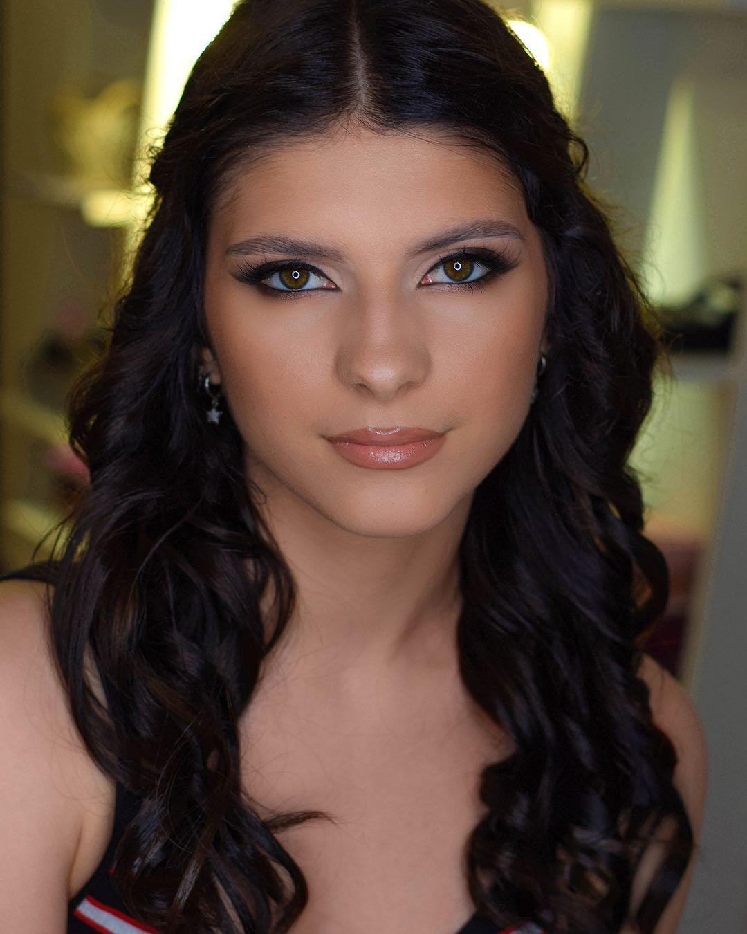 Šminkanje za maturu - Ivana Vit, Beograd Make-up / šminkanje Lice Make-up / šminkanje, Beograd, Zvezdara