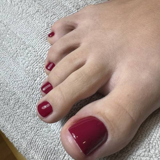 Monna nails & beauty #beograd Estetski pedikir Estetski pedikir + gel lak