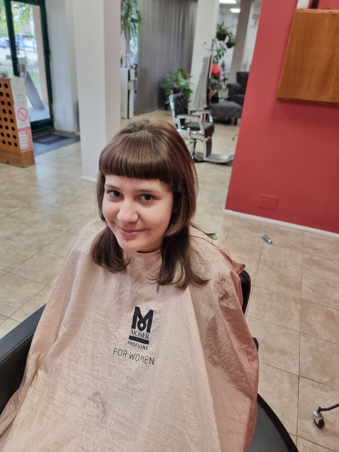 Curlycut - Candir, Novi Sad Pranje kose Frizerski saloni Pranje kose, Novi Sad, Sajmište, Detelinara, Banatić