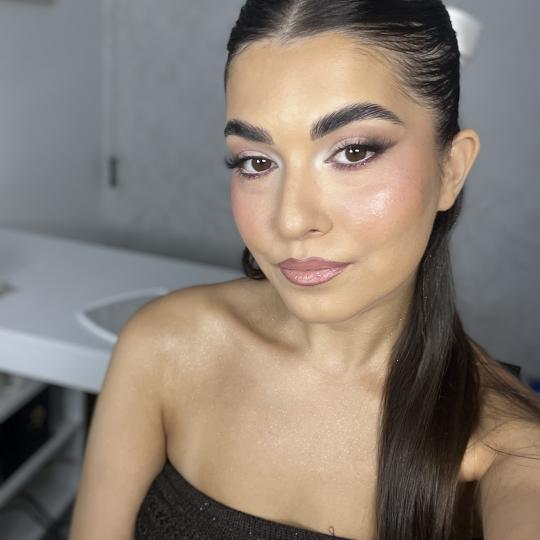 Artist Alex Studio #nis Make-up / šminkanje Profesionalno šminkanje + veštačke trepavice