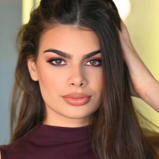 Ivana Vit #beograd Make-up / šminkanje Šminkanje za Novogodišnju noć Smokey eyes sa šljokicama 