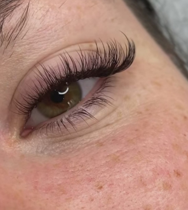 Nadogradnja svilenih trepavica - 1 na 1 - Beauty in Style DM, Novi Sad Nadogradnja trepavica Lice Nadogradnja trepavica, Novi Sad, Sajmište, Detelinara, Banatić