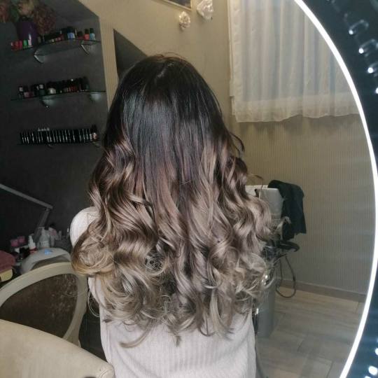 Bibi beauty centar #beograd Feniranje i stilizovanje Feniranje na ravno / lokne - duga kosa feniranj